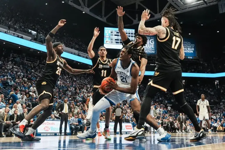 Kentucky Wildcats forward Jayden Quaintance (21) is surrounded by the Missouri defense during SEC college basketball Wednesday night at Rupp Arena in Lexington, Kentucky January 7, 2026.