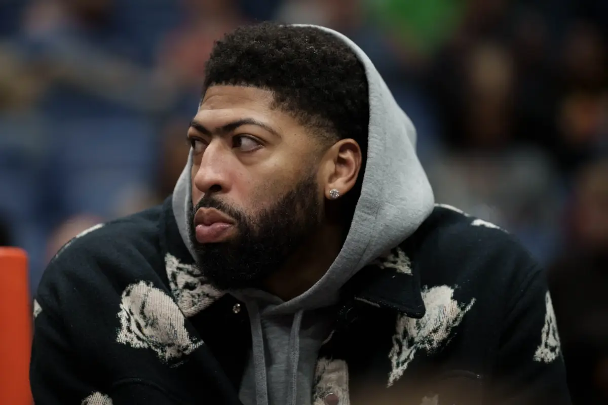 Could Anthony Davis be a better Timberwolves trade target than Giannis Antetokounmpo? Lower cost and roster flexibility may favor Minnesota.