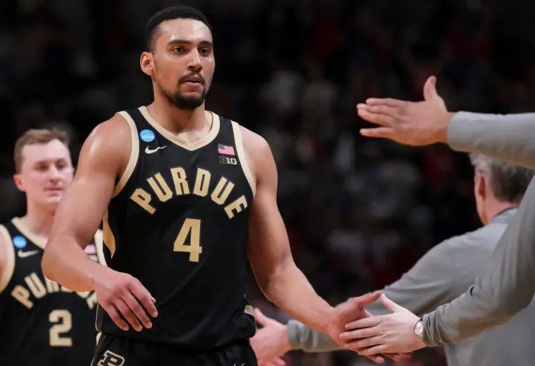 Purdue Boilermakers forward Trey Kaufman-Renn (4) leaves the court as the seconds count down in a NCAA Tournament game against the Arizona Wildcats on Saturday, March 28, 2026 at SAP Center in San Jose, Calif. Purdue fell to Arizona 79-64.