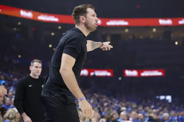 Blockbuster 3-Team Lakers Trade Sends “Friends” of Luka Doncic to LA, First-Rounders to Clippers and Mavericks