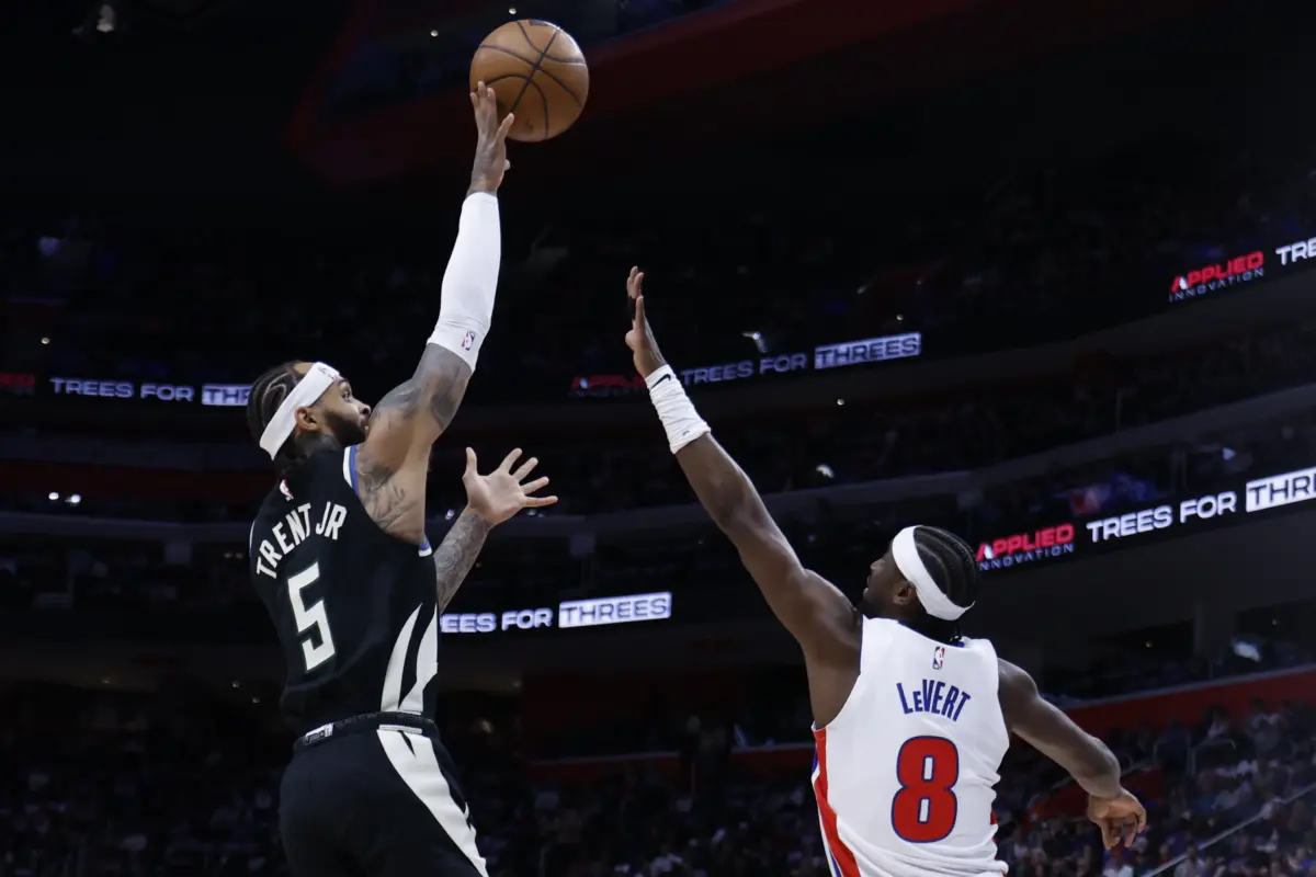The Milwaukee Bucks have some decisions to make after re-signing Gary Trent Jr. The Bucks now have 17 players on standard contracts, what can they do to get down to 15?