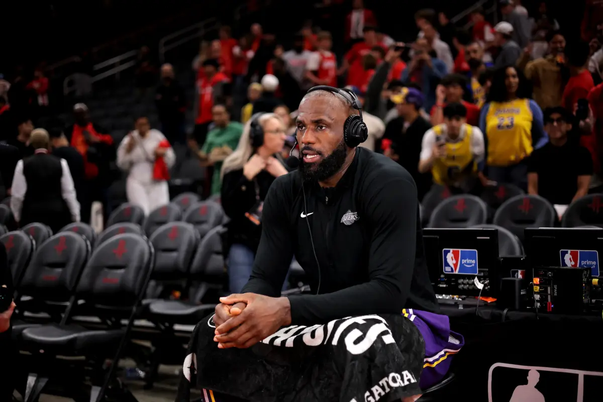 Timberwolves continue pursuing LeBron James after signing Trey Lyles, with Minnesota pitching a title that could redefine his NBA legacy.