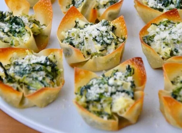 Football Friday Tailgate Treats: Wonton Cups