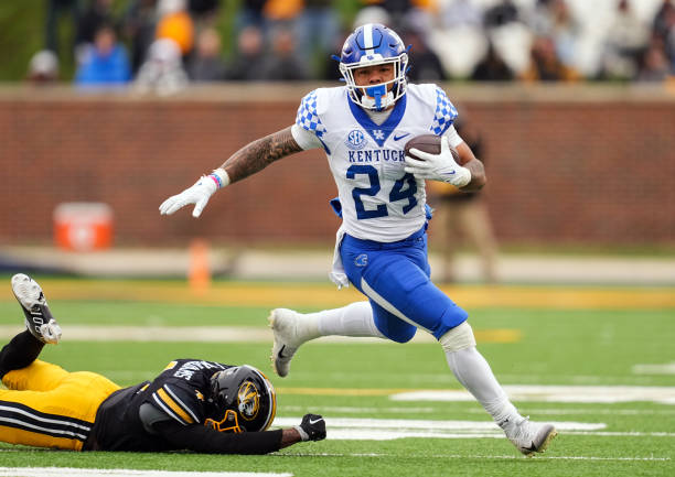 Kentucky Defeats Missouri 21-17: The Wildcats are bowl eligible for a seventh straight year after rallying for a road win in Columbia.