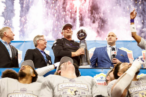 The Washington Huskies beat the Texas Longhorns 27-20 in the 2022 Alamo Bowl. The rushing attack for the Huskies proved to be the difference.