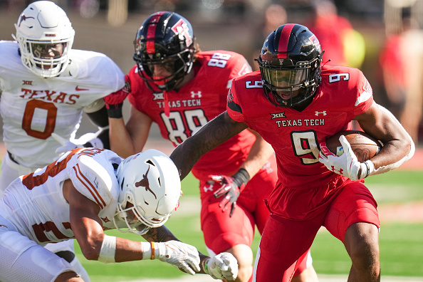 Texas Tech outduels No. 23 Iowa to clinch series - Texas Tech Red