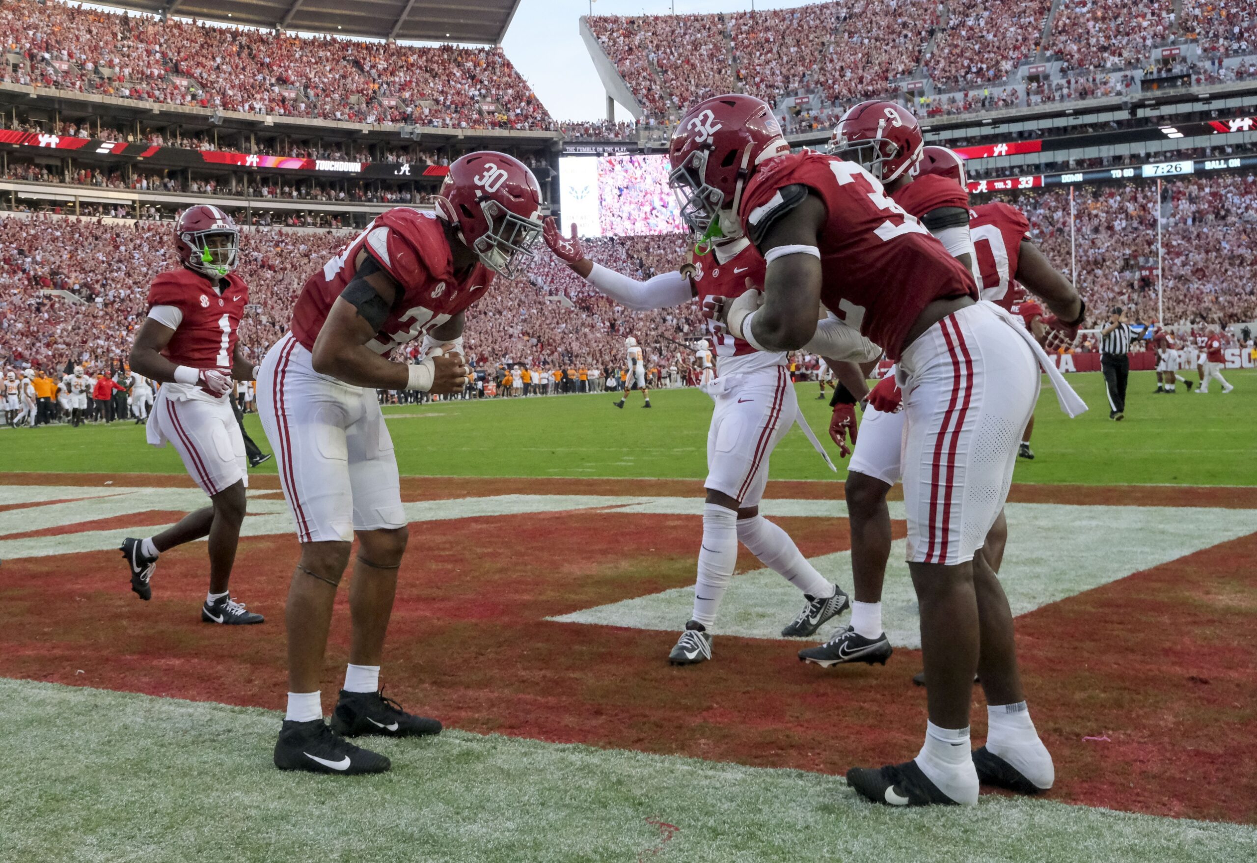 Ole Miss reveals Uniform for Alabama game. : r/CFB