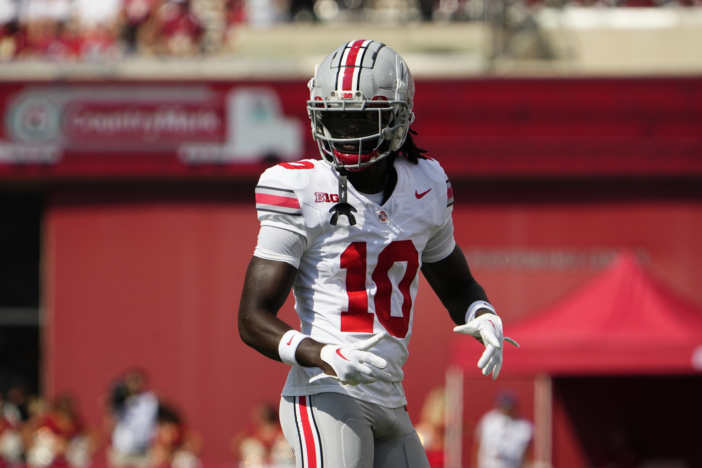 19 Big Ten players land on the Bednarik Award watch list