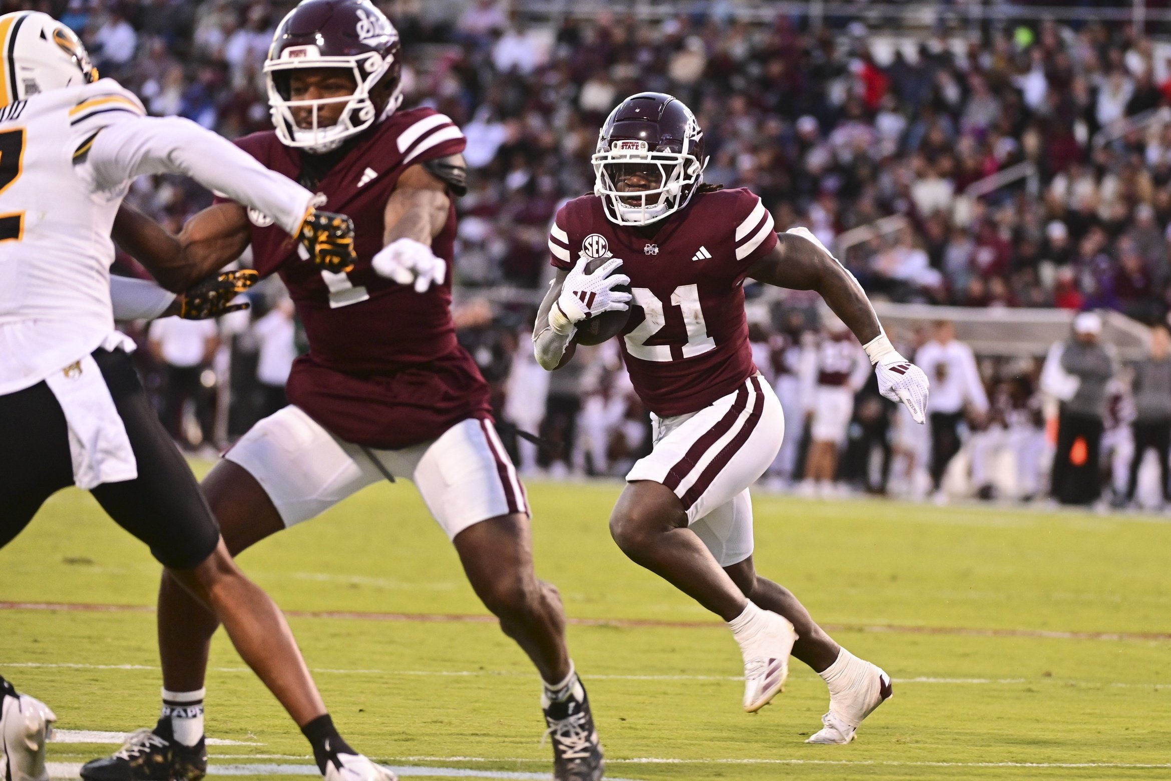 Bulldogs Need an Angel Against Ole Miss