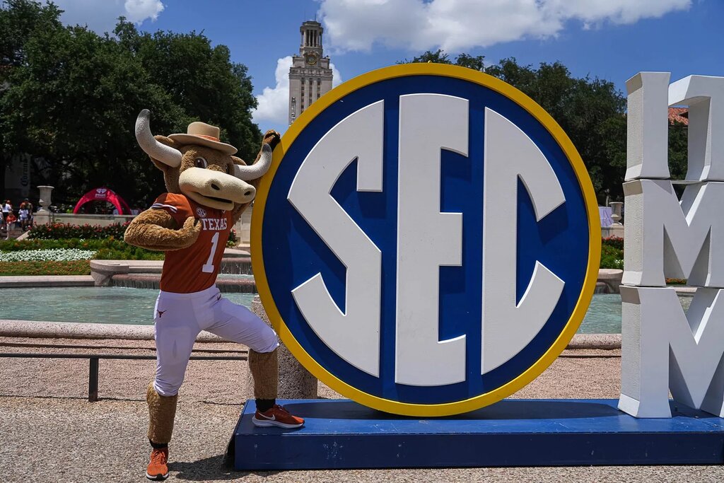 2025 SEC Win Totals
