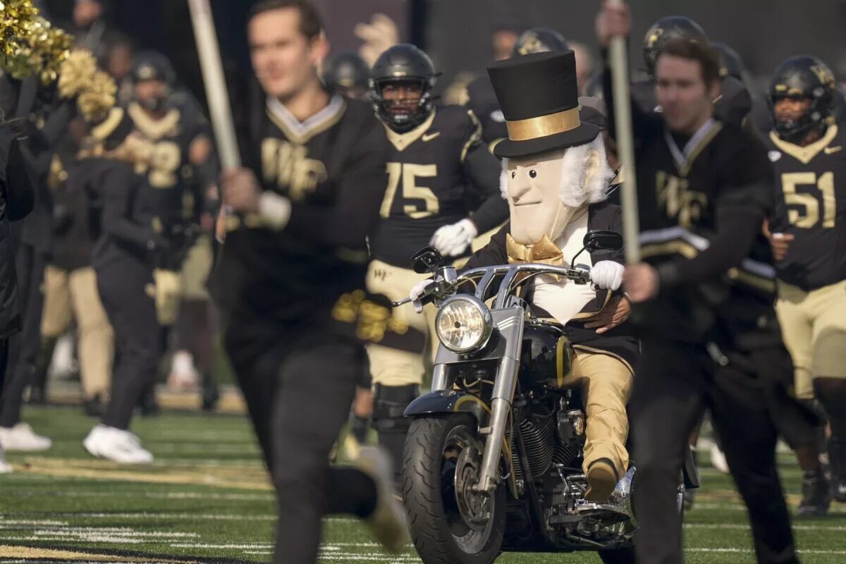 Wake's Mid-Camp Scrimmage