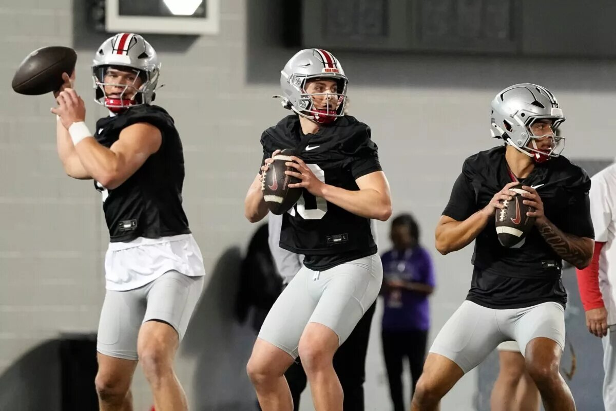 The Ohio State quarterback battle took center stage on Student Appreciation Day. When it was all done, nobody separated himself.