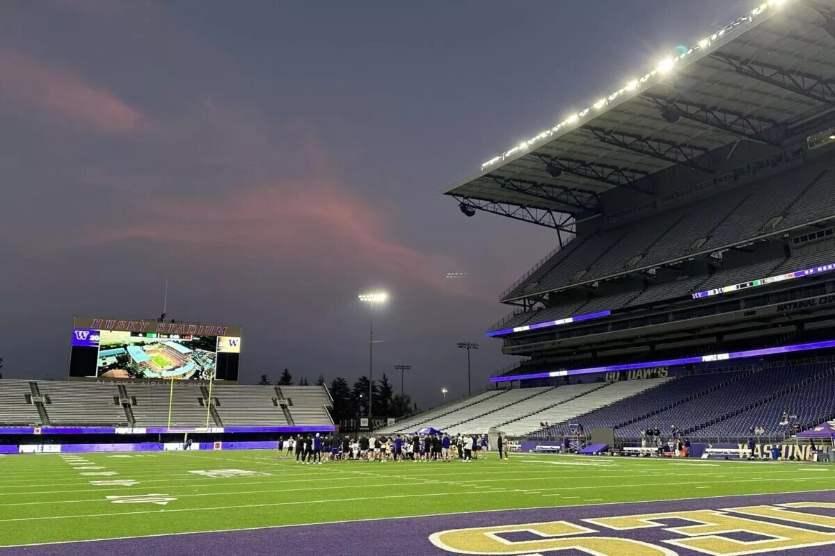 Husky Scrimmage