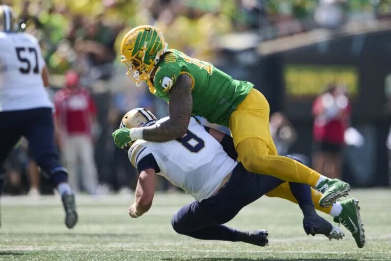 https://lastwordonsports.com/collegefootball/2025/11/13/how-many-hats-can-hunter-yurachek-wear/