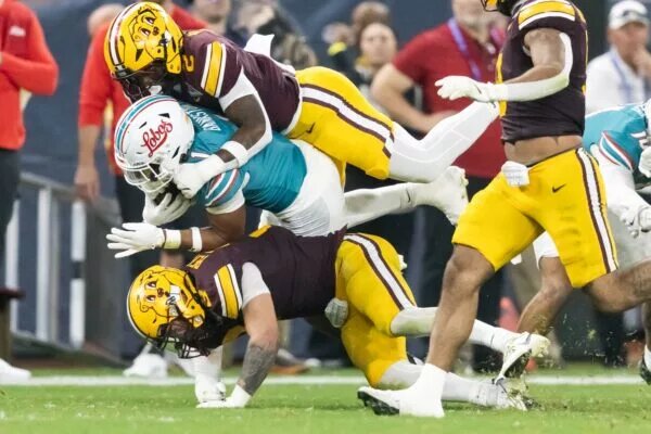 Minnesota Rows the Boat in Overtime Win in the Rate Bowl