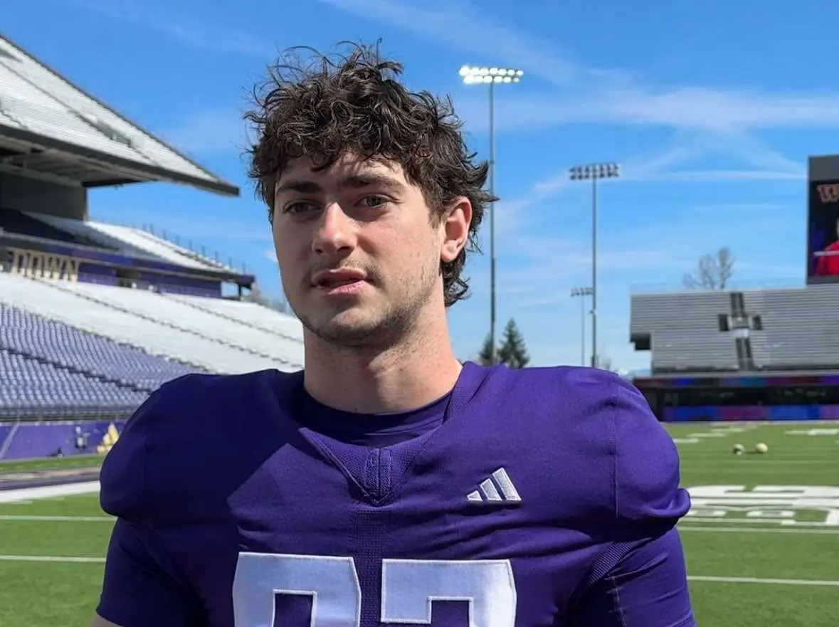 Washington's Hunter Green Views Ray Guy As Team Award