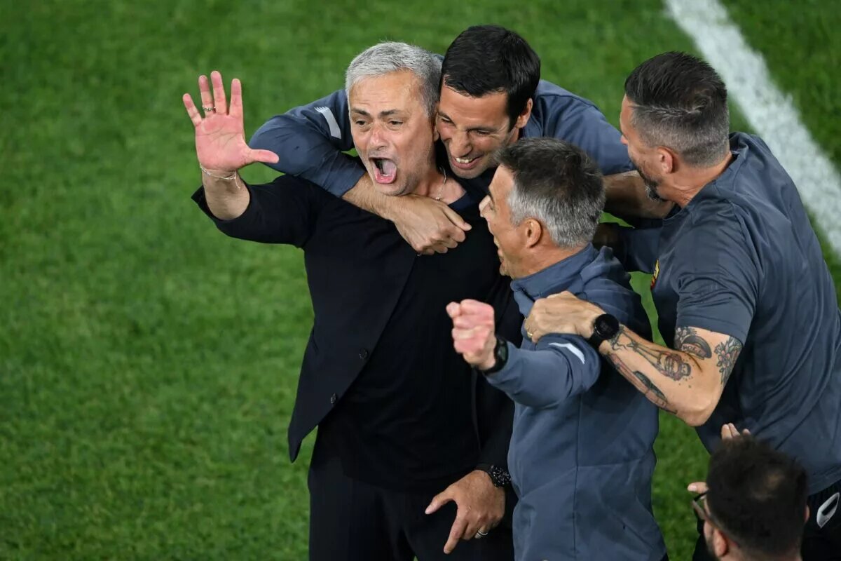 Former Chelsea Boss