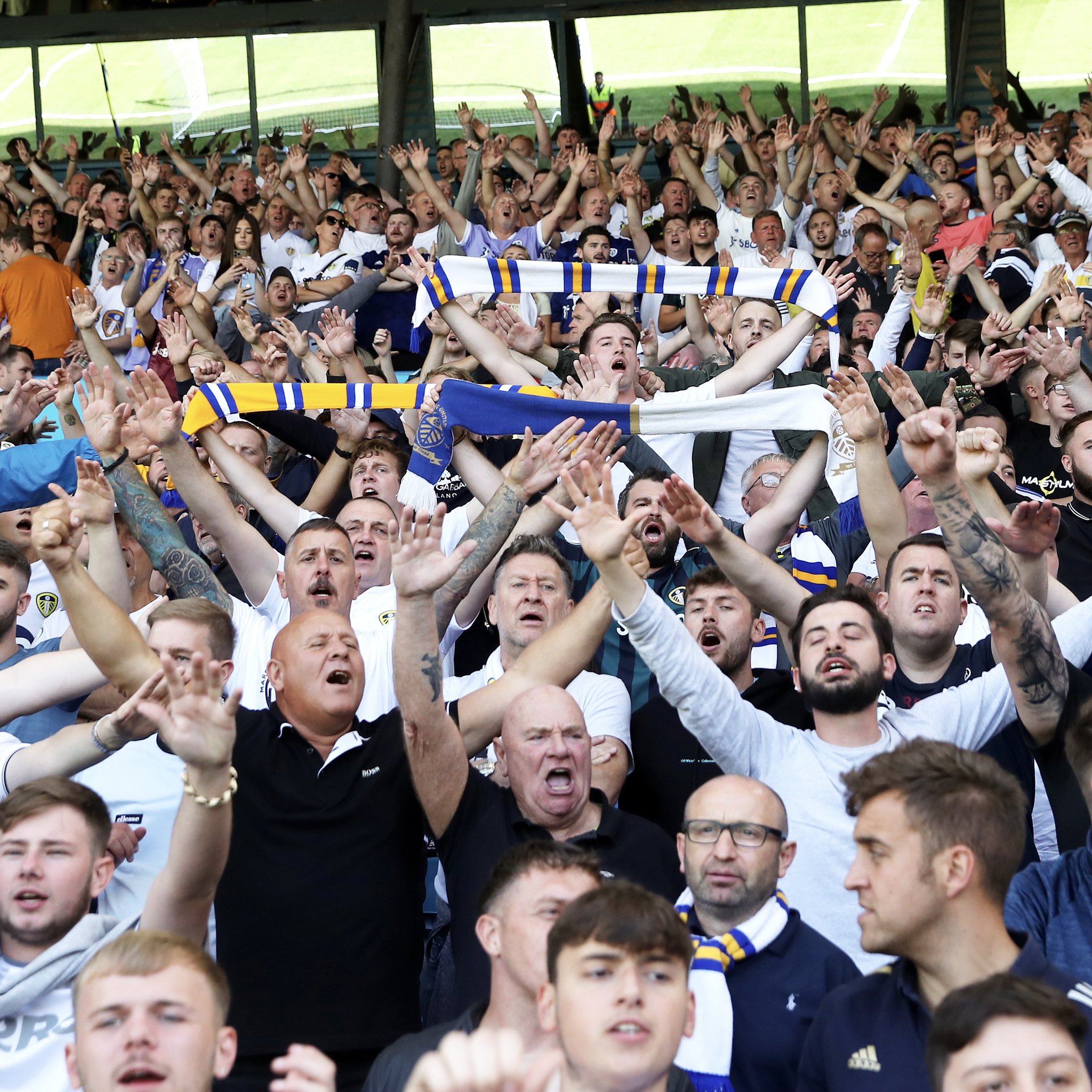 Leeds united online fans