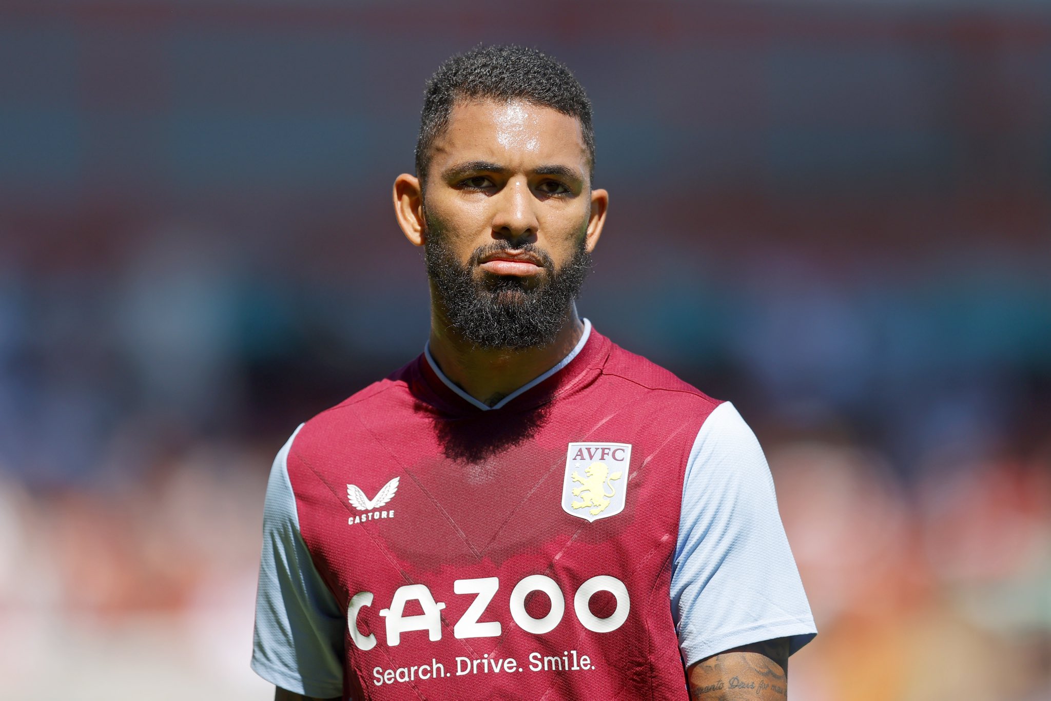  Douglas Luiz, a Brazilian midfielder who plays for Aston Villa, is the subject of transfer speculation linking him with a move to Arsenal in the summer of 2024.