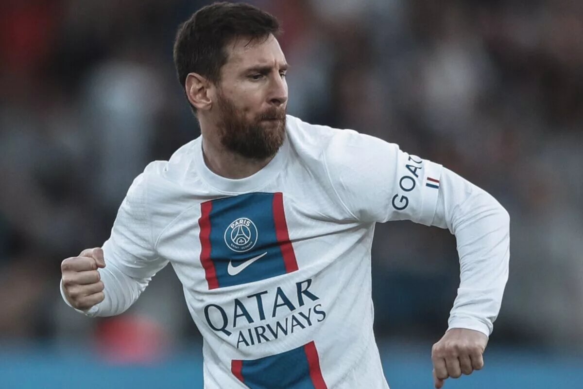 Lionel Messi celebrates for Paris Saint-Germain