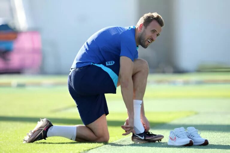 Harry Kane received treatment for a foot injury during England's 6-2 victory of Iran