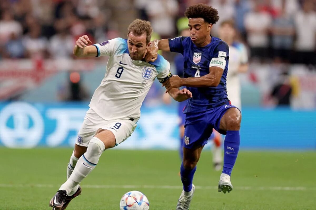 Harry Kane attacking vs USA. He will play in England vs Wales