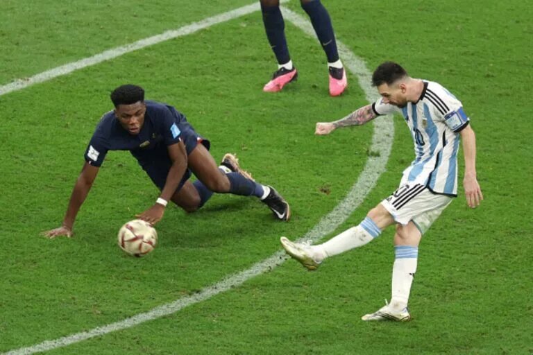 Lionel Messi shoots in the World Cup final (Argentina Player Ratings)