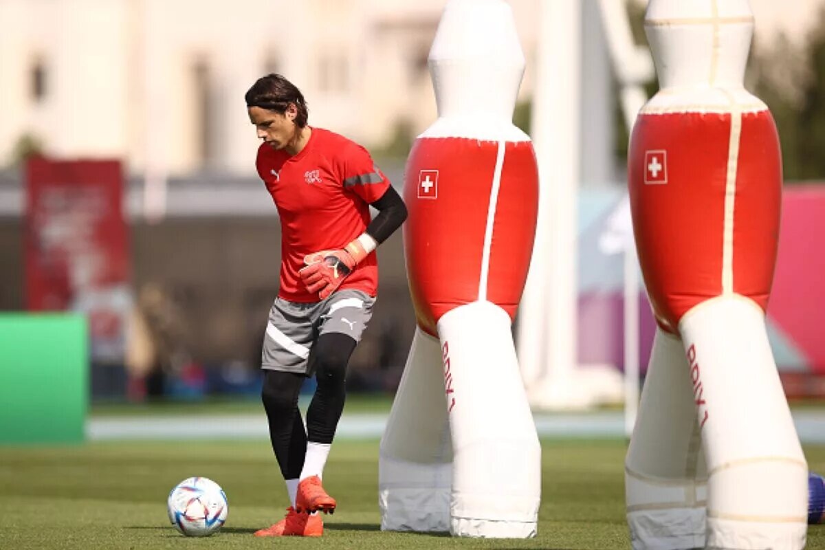 Yann Sommer training ahead of Switzerland vs Portugal as part of the Switzerland predicted lineup