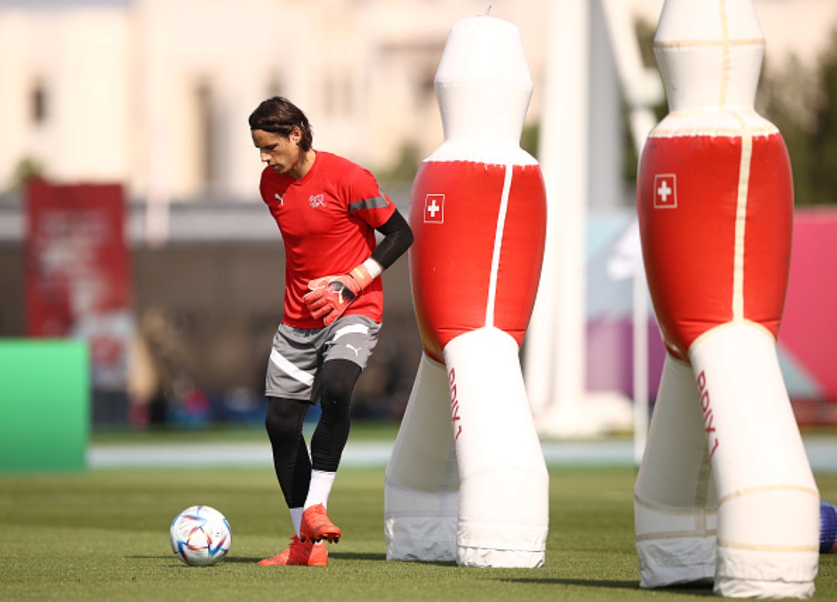 Yann Sommer training ahead of Switzerland vs Portugal as part of the Switzerland predicted lineup