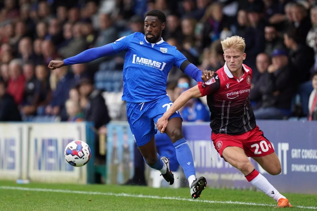 Saxon Earley joins Plymouth Argyle - pictured here battling against a Gillingham defender