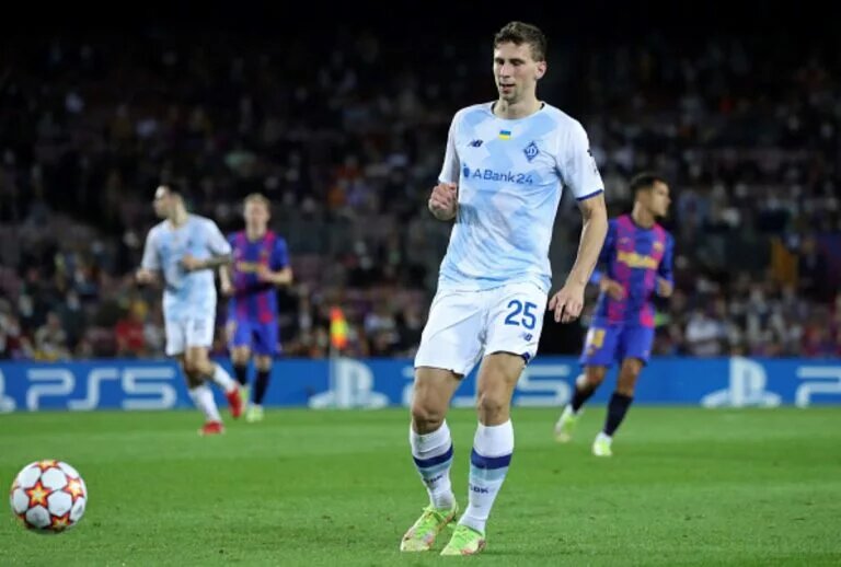 AFC Bournemouth have completed the signing of Dynamo Kyiv's Illia Zabarnyi