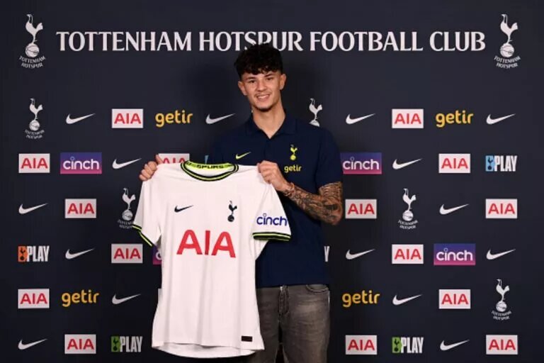 Tottenham Hotspur have confirmed the signing of Chelsea Academy product Jude Soonsup-Bell