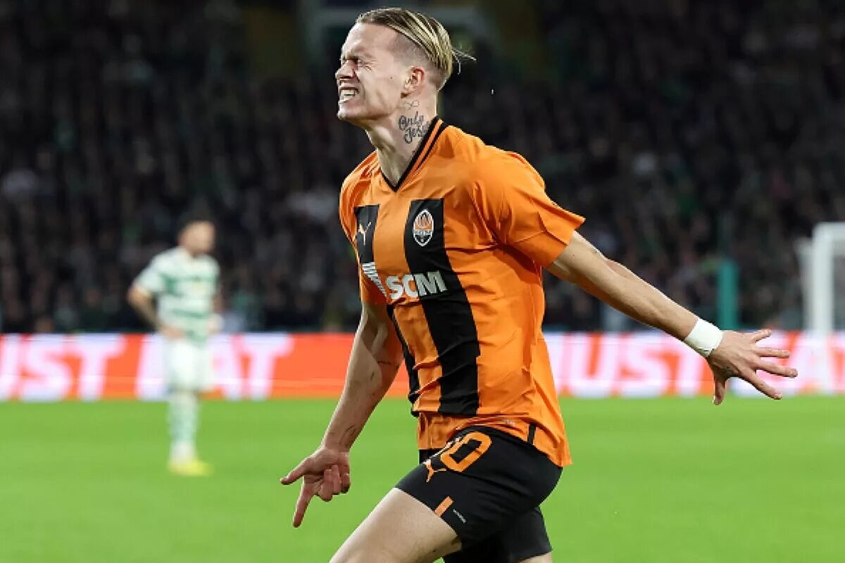 Mykhailo Mudryk, Arsenal target, celebrating a goal