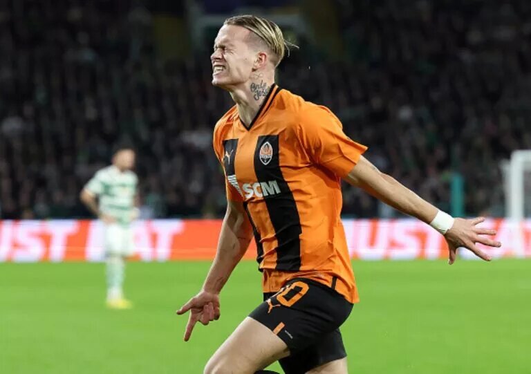 Mykhailo Mudryk, Arsenal target, celebrating a goal