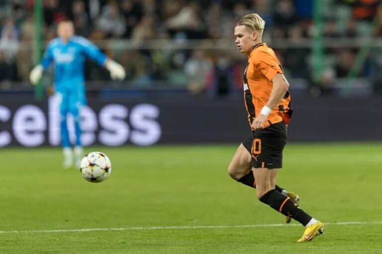 Shakhtar's Mykhailo Mudryk Playing Against Real Madrid in Warsaw, Poland and Has Been Mentioned in Arsenal Rumours