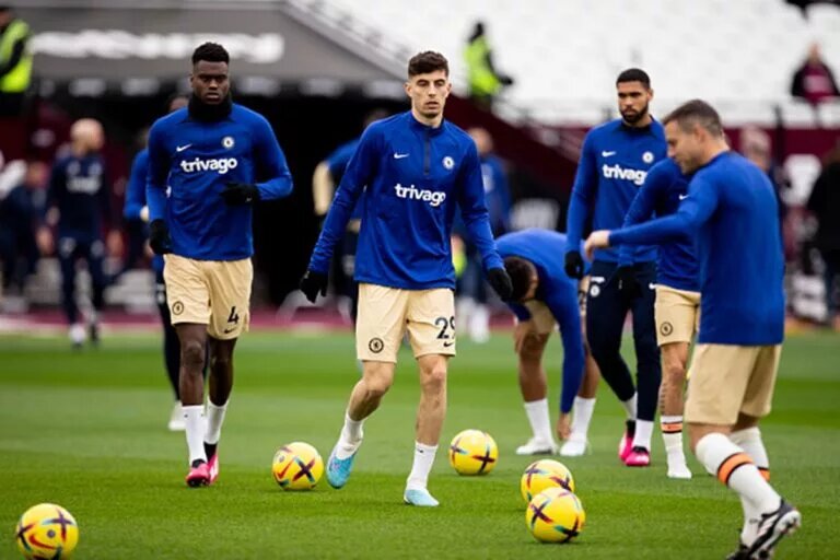 Chelsea Predicted Lineup - squad practicing before match with West Ham