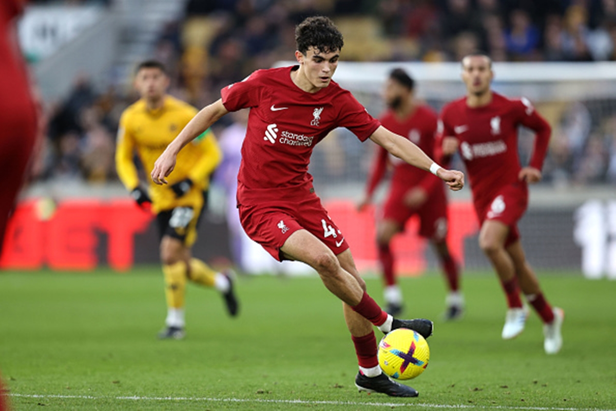 Stefan Bajcetic on the ball against Wolves