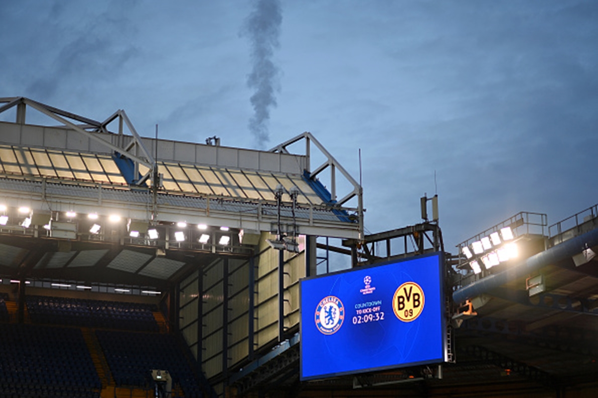Chelsea confirmed lineup - video screen displaying club crests