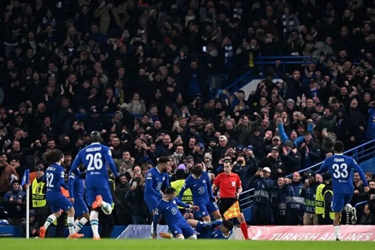 Chelsea Predicted Lineup - Squad celebrates