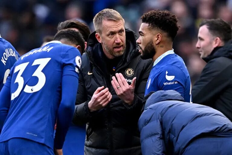 Chelsea team news - Graham Potter gives Reece James instructions
