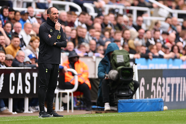 Cristian Stellini on the touchline as his Spurs side get ripped apart at St James' Park