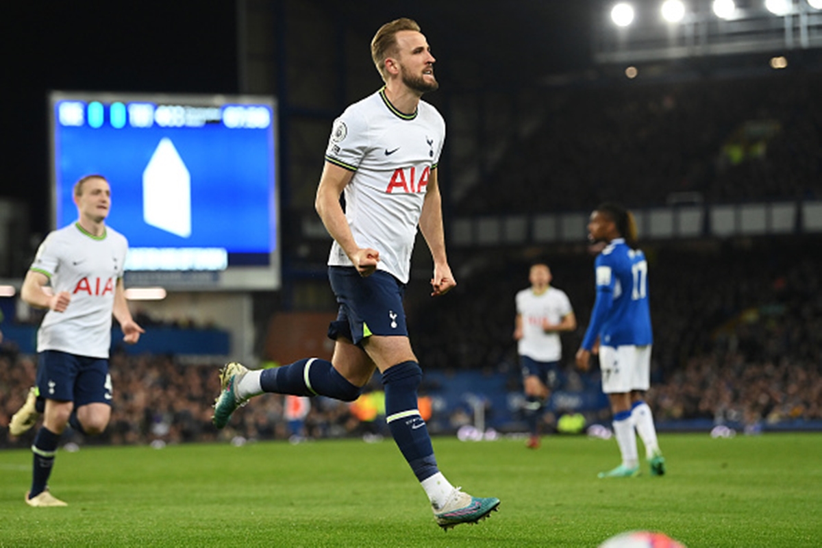 Tottenham Hotspur predicted lineup - Harry Kane celebrates scoring a penalty against Everton