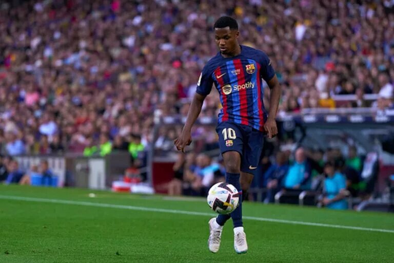 Ansu Fati controlling the ball