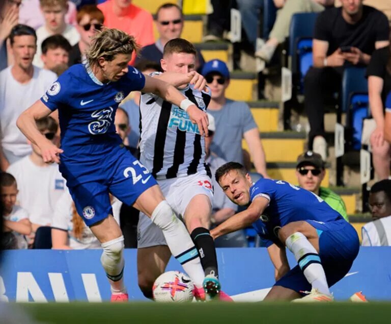 Mauricio Pochettino squad clear out: image of Cesar Azpilicueta and Conor Gallagher