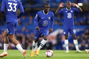 N'golo Kante dribbling with the ball