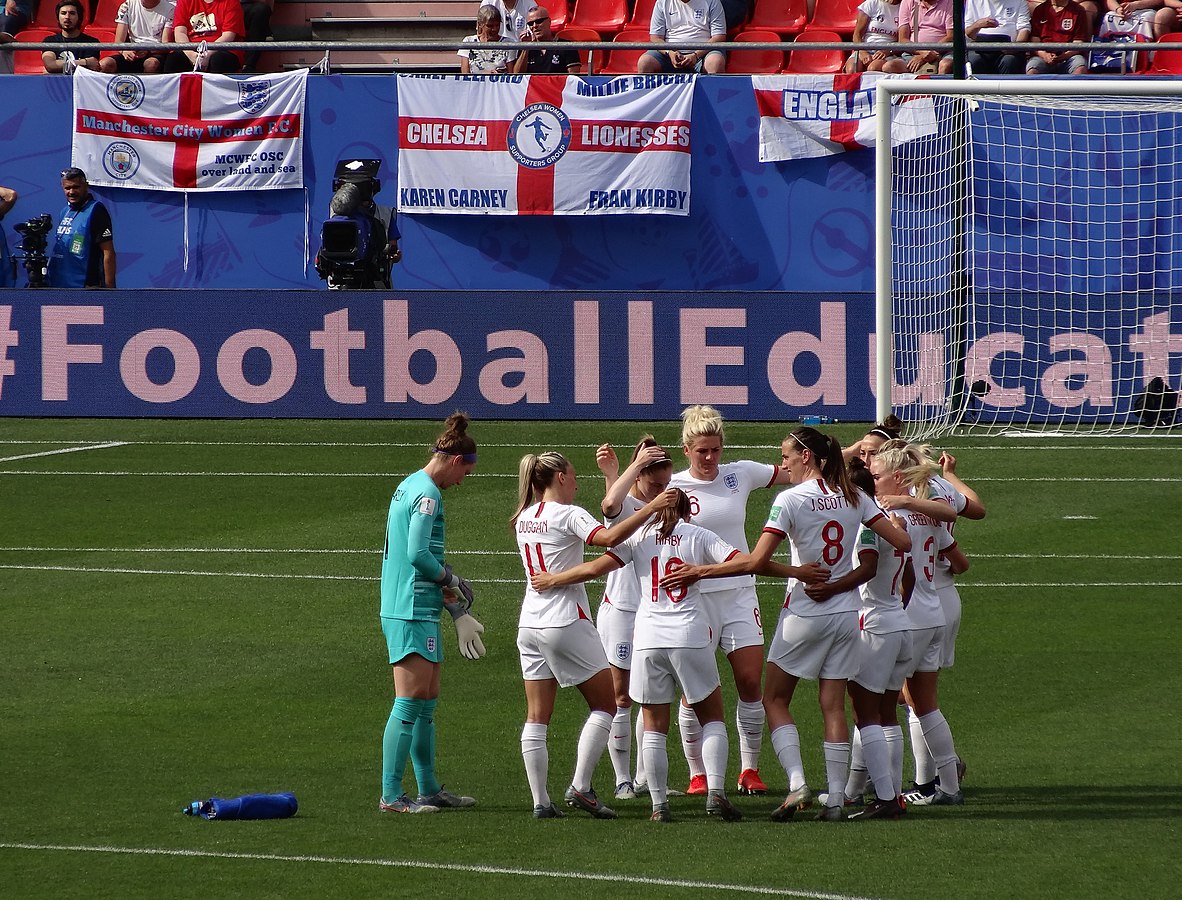 England Women's World Cup 2019. Author: Liondartois. https://commons.wikimedia.org/wiki/File:England_Women%27s_World_Cup_2019.jpg