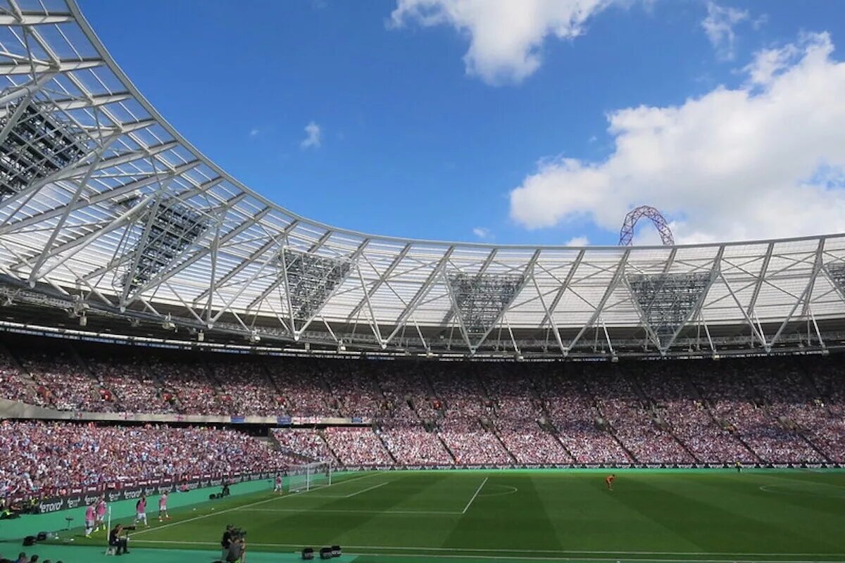 Olympic Stadium - West Ham United - En Nesyri