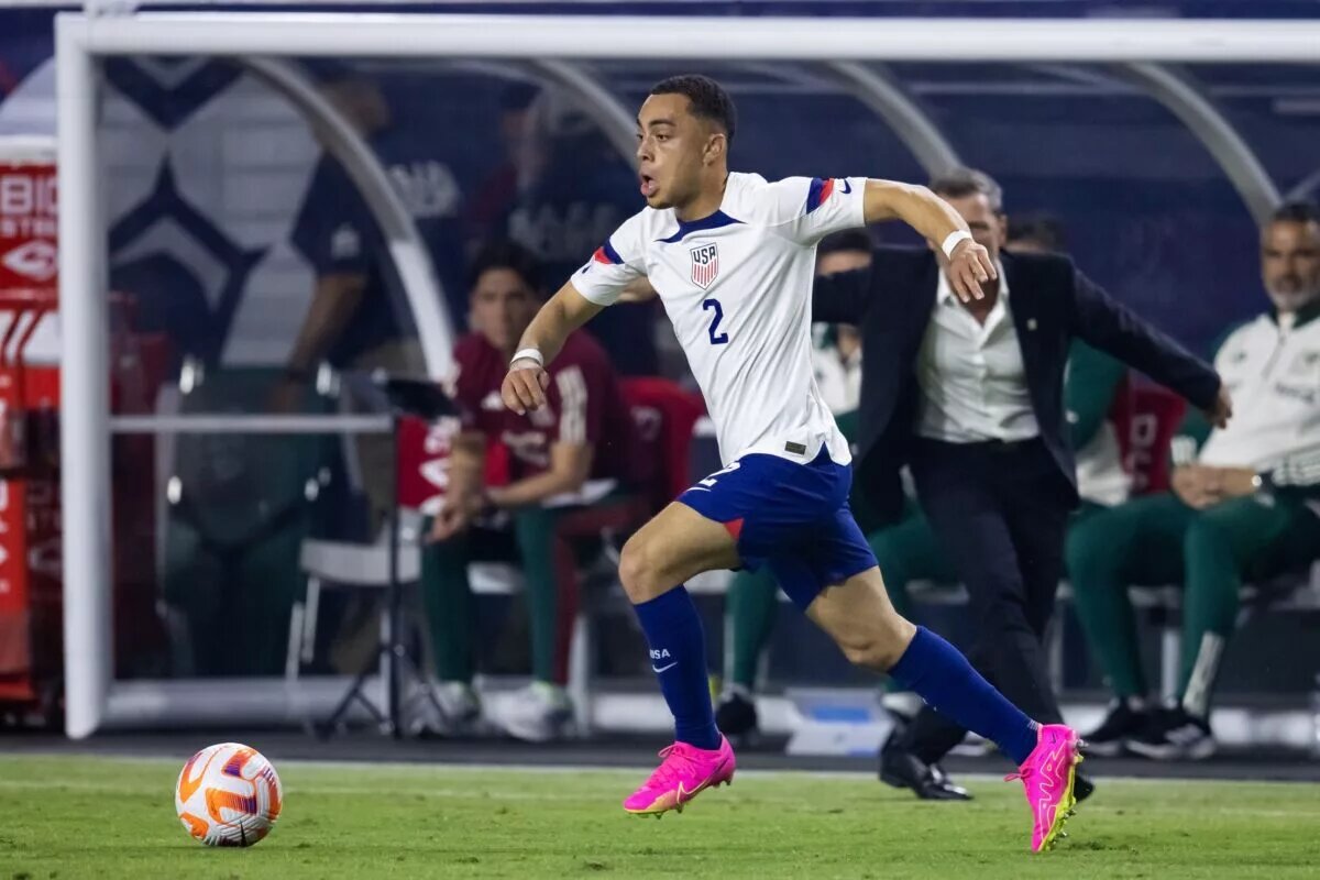 Soccer: Allstate Continental Classico-Mexico at USA With USMNT Defender, Sergino Dest Playing