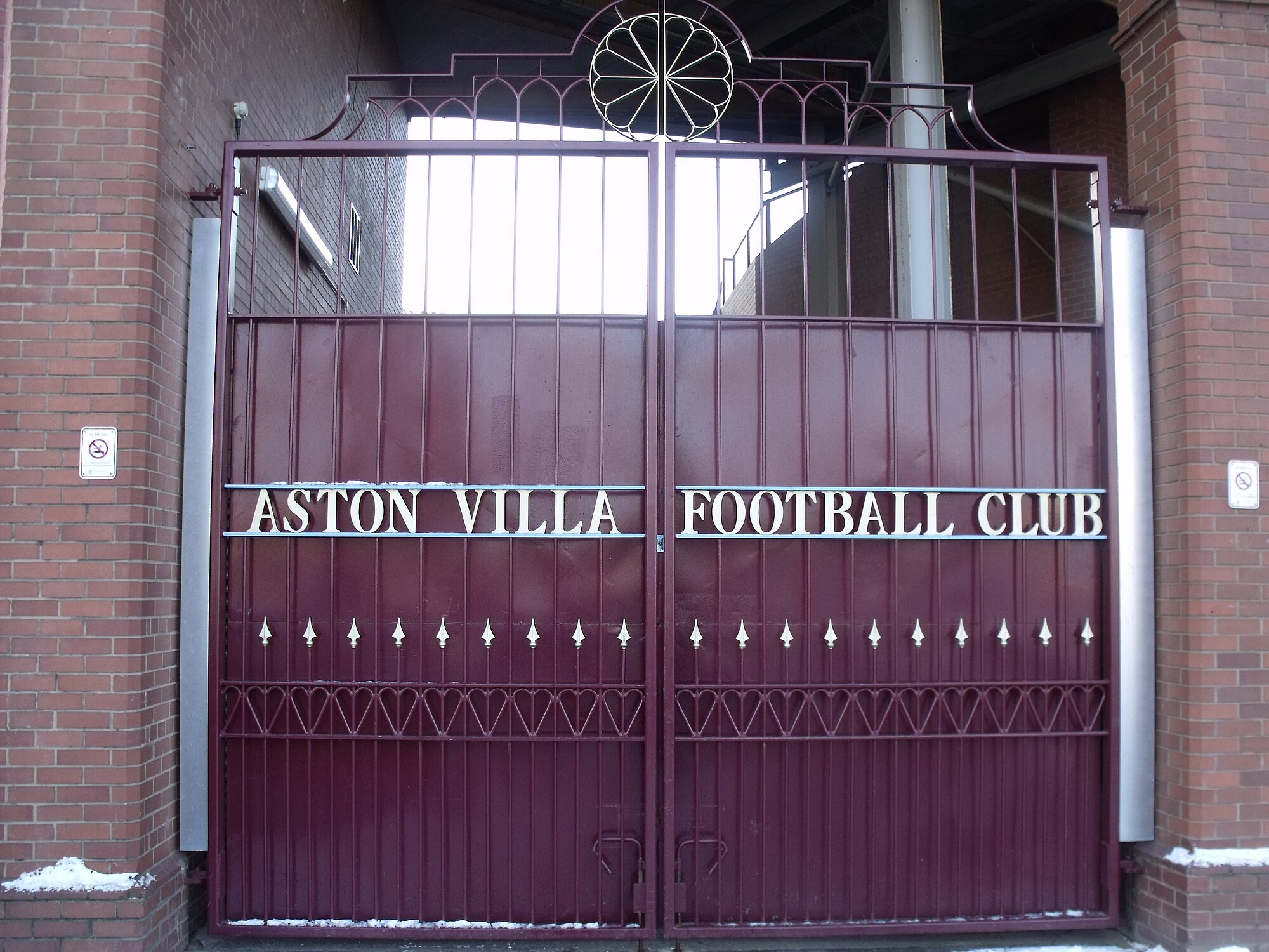 Aston Villa Lenglet