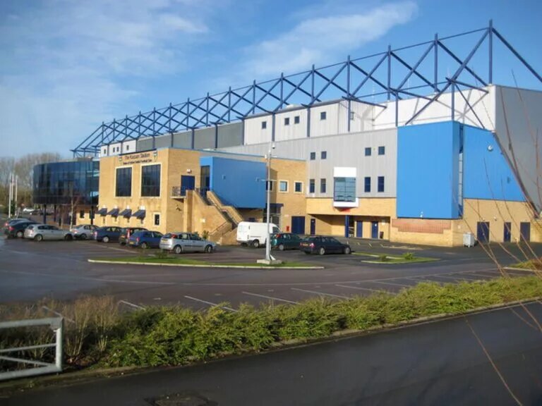 Featured image: Wikimedia Commons. Nigel Cox https://commons.m.wikimedia.org/wiki/File:Kassam_Stadium,_Oxford.jpg CC BY-SA 2.0 https://creativecommons.org/licenses/by-sa/2.0